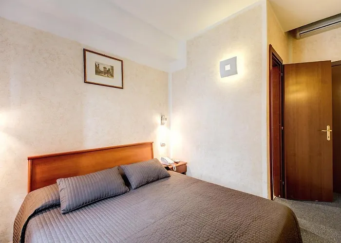 Гостевой дом La Luna Romana 3*