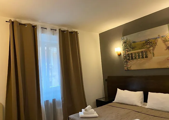 Гостевой дом La Luna Romana 3*