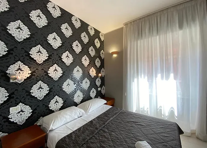 Гостевой дом La Luna Romana 3*